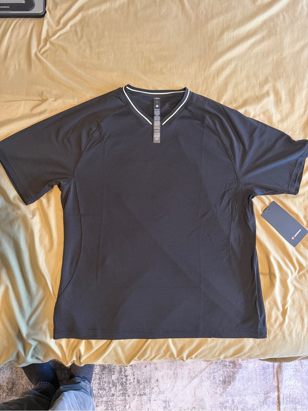 lululemon athletica Black Short-Sleeve Performance Tee with Contrast Trim